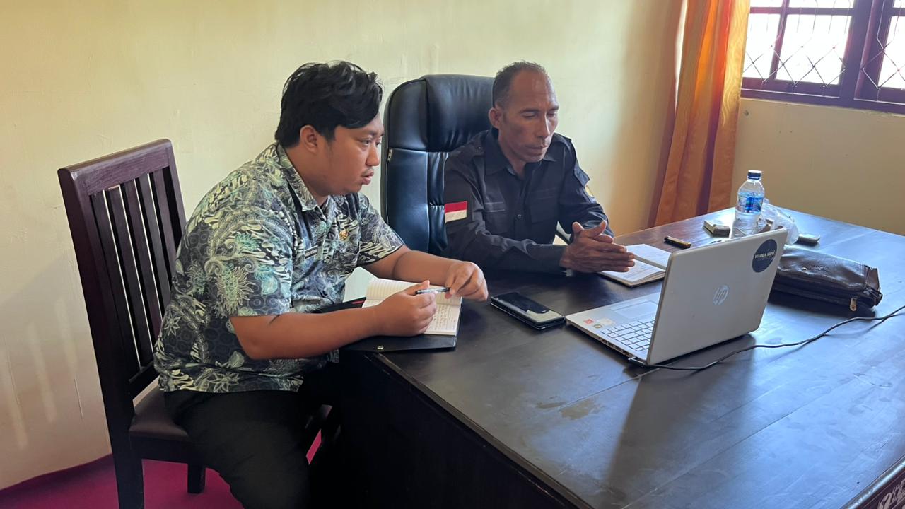 Anggota Bawaslu Kabupaten Nagekeo, Abdulah Syukur bersama staf HP2H sedang mengikuti kegiatan Rapat Koordinasi Persiapan Pendidikan Pengawas Partisipatif (P2P) Tahun 2026 yang diselenggarakan secara daring oleh Bawaslu Provinsi Nusa Tenggara Timur (NTT) pada Kamis, 23 April 2026.