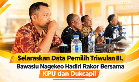 Anggota Bawaslu Nagekeo, Blasius Timba dan Abdulah Syukur saat menghadiri Rakor PDPB di  kantor KPU Nagekeo pada Kamis (24/9/2026).