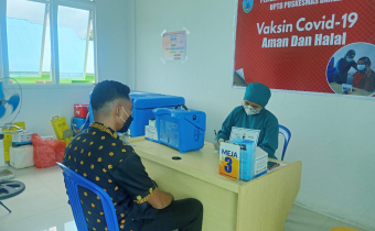Bawaslu Nagekeo Mendapat Vaksin Corona Pada HUT ke 13 Bawaslu